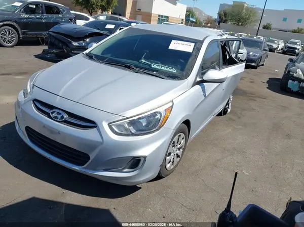 KMHCT5AE8HU325992 2017 HYUNDAI ACCENT - Image 2