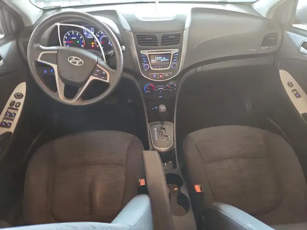 KMHCT5AE8HU326074 2017 HYUNDAI ACCENT - Image 8