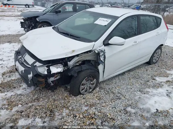 KMHCT5AE8HU334353 2017 HYUNDAI ACCENT - Image 2