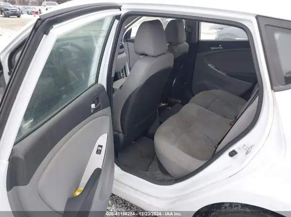KMHCT5AE8HU334353 2017 HYUNDAI ACCENT - Image 8
