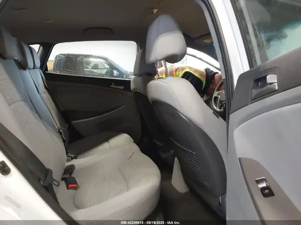 KMHCT5AE8HU337625 2017 HYUNDAI ACCENT - Image 8