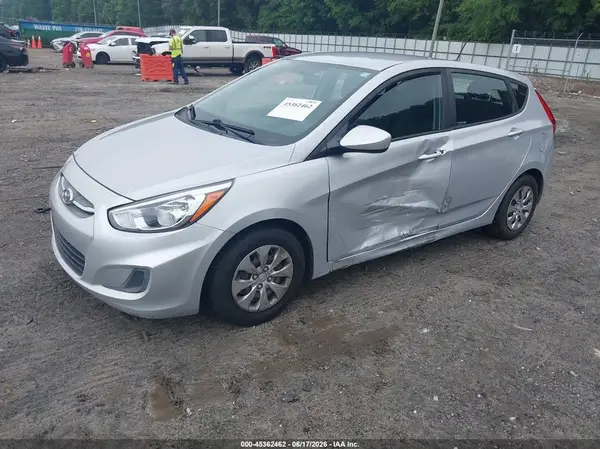 KMHCT5AE8HU338354 2017 HYUNDAI ACCENT - Image 2