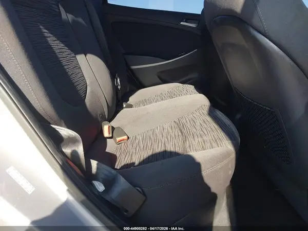 KMHCT5AE8HU338547 2017 HYUNDAI ACCENT - Image 8