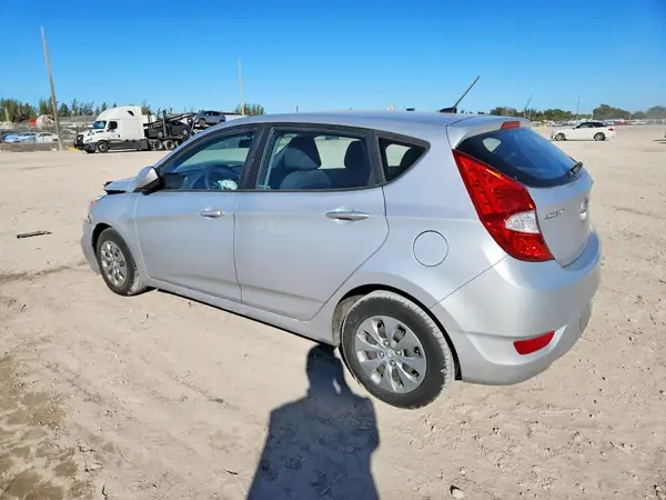 KMHCT5AE8HU339276 2017 HYUNDAI ACCENT - Image 2