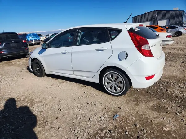 KMHCT5AE8HU343263 2017 HYUNDAI ACCENT - Image 2