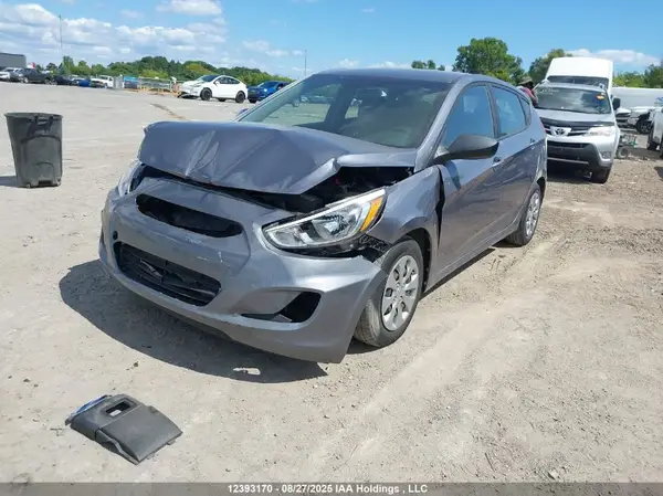 KMHCT5AE8HU346986 2017 HYUNDAI ACCENT - Image 2