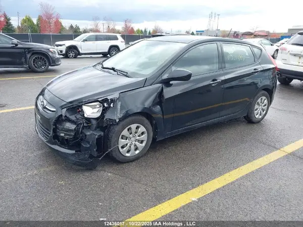 KMHCT5AE8HU357485 2017 HYUNDAI ACCENT - Image 2