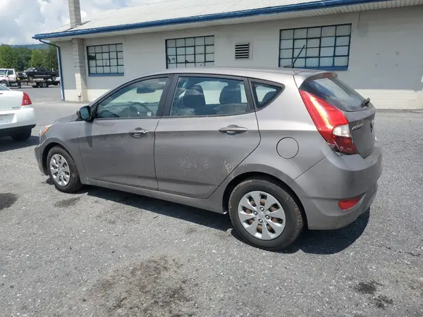 KMHCT5AE8HU360094 2017 HYUNDAI ACCENT - Image 2