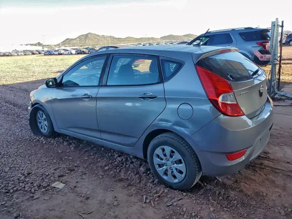 KMHCT5AE8HU363545 2017 HYUNDAI ACCENT - Image 2