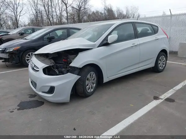 KMHCT5AE8HU364274 2017 HYUNDAI ACCENT - Image 2