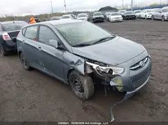 KMHCT5AE8HU366834 2017 HYUNDAI ACCENT