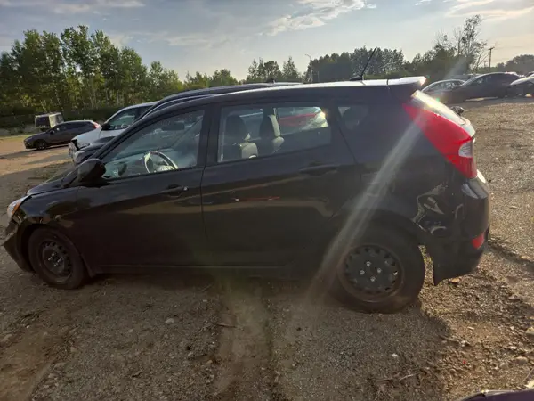 KMHCT5AE8HU371449 2017 HYUNDAI ACCENT - Image 2