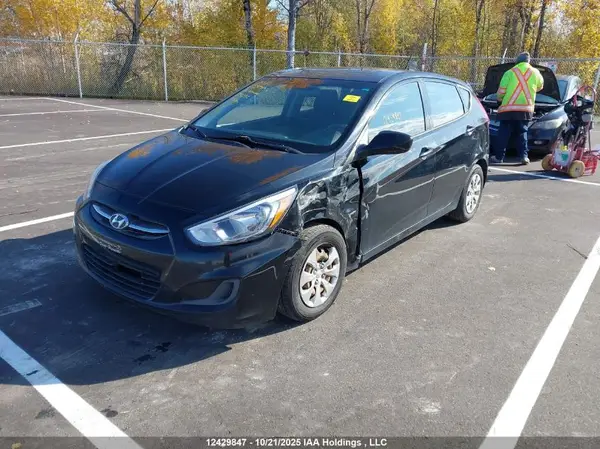 KMHCT5AE9GU256552 2016 HYUNDAI ACCENT - Image 2