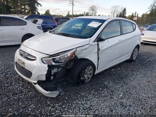 KMHCT5AE9GU260097 2016 HYUNDAI ACCENT - Image 2