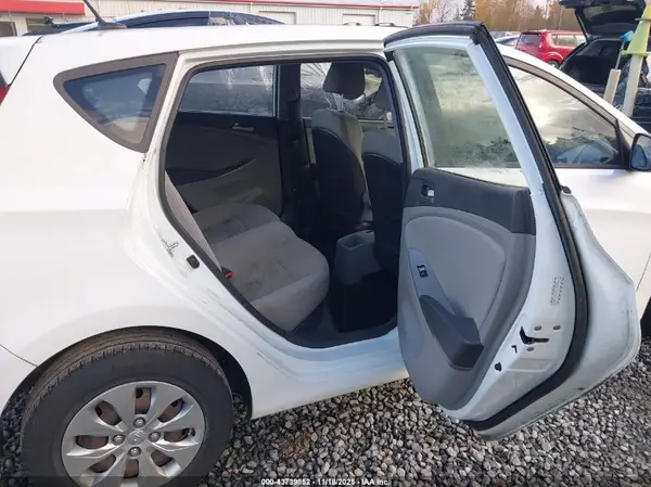 KMHCT5AE9GU260097 2016 HYUNDAI ACCENT - Image 8