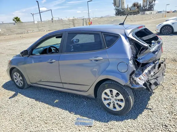 KMHCT5AE9GU275943 2016 HYUNDAI ACCENT - Image 2