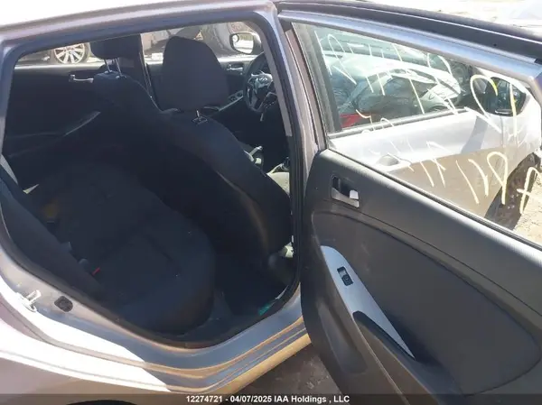 KMHCT5AE9GU282259 2016 HYUNDAI ACCENT - Image 8