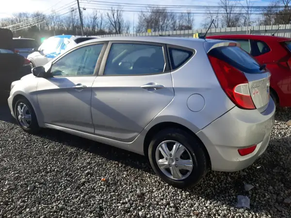KMHCT5AE9GU287476 2016 HYUNDAI ACCENT - Image 2