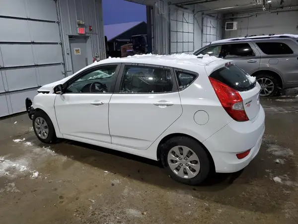 KMHCT5AE9GU288899 2016 HYUNDAI ACCENT - Image 2