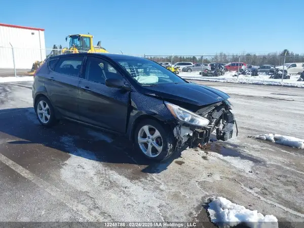 KMHCT5AE9GU295643 2016 HYUNDAI ACCENT - Image 1