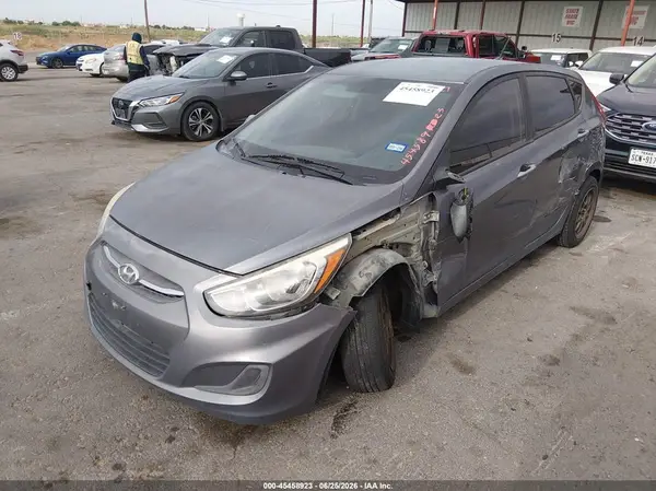 KMHCT5AE9HU301006 2017 HYUNDAI ACCENT - Image 2