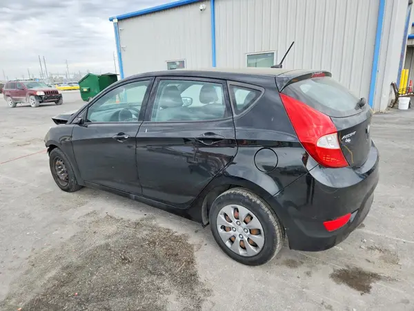 KMHCT5AE9HU301152 2017 HYUNDAI ACCENT - Image 2