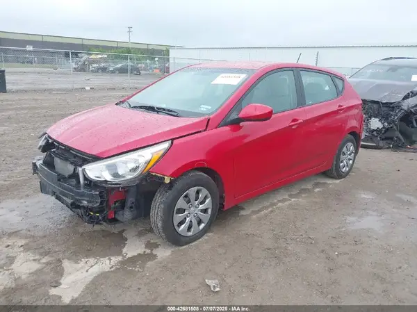 KMHCT5AE9HU301605 2017 HYUNDAI ACCENT - Image 2