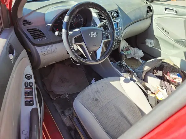 KMHCT5AE9HU301779 2017 HYUNDAI ACCENT - Image 8