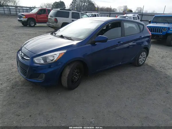 KMHCT5AE9HU301894 2017 HYUNDAI ACCENT - Image 2