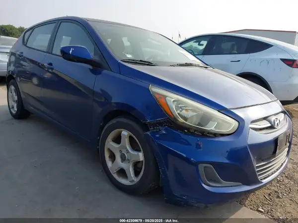 KMHCT5AE9HU308912 2017 HYUNDAI ACCENT - Image 1