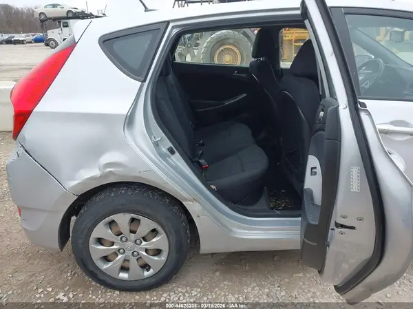 KMHCT5AE9HU310451 2017 HYUNDAI ACCENT - Image 8