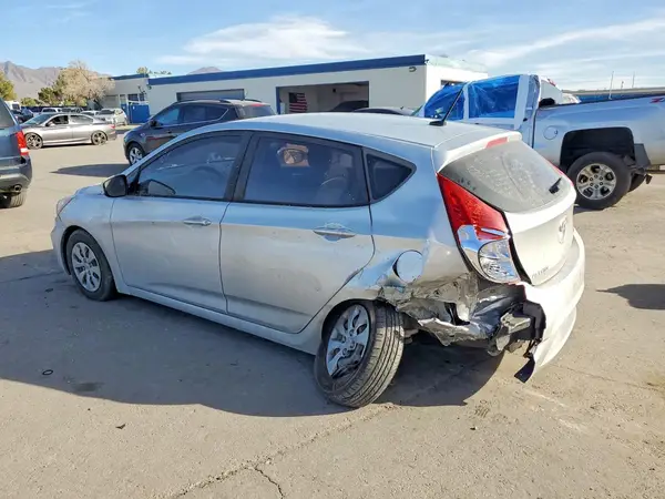 KMHCT5AE9HU312541 2017 HYUNDAI ACCENT - Image 2
