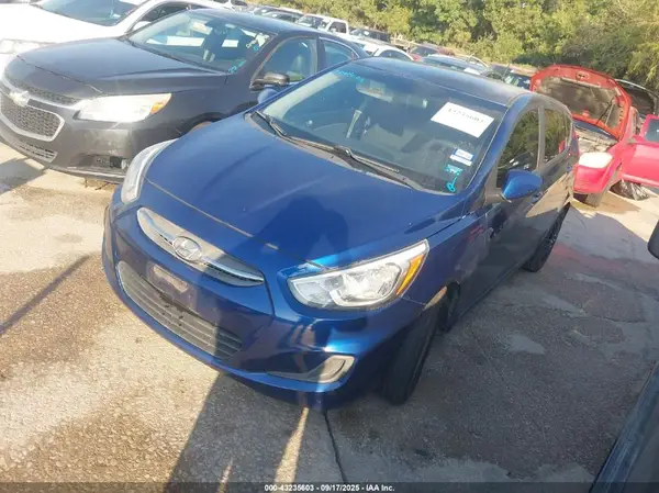 KMHCT5AE9HU313589 2017 HYUNDAI ACCENT - Image 2