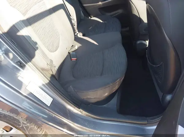 KMHCT5AE9HU317142 2017 HYUNDAI ACCENT - Image 8