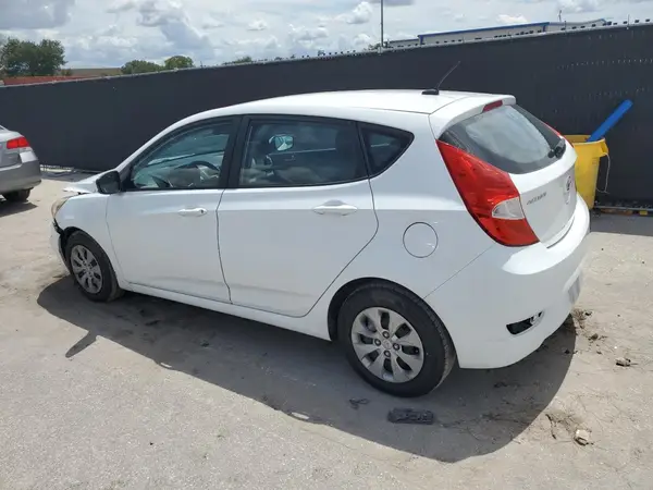 KMHCT5AE9HU326049 2017 HYUNDAI ACCENT - Image 2