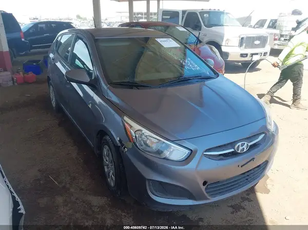 KMHCT5AE9HU326164 2017 HYUNDAI ACCENT - Image 1