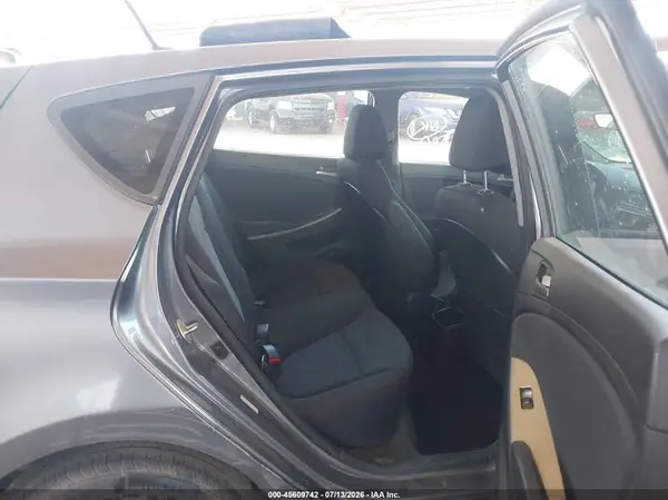 KMHCT5AE9HU326164 2017 HYUNDAI ACCENT - Image 8