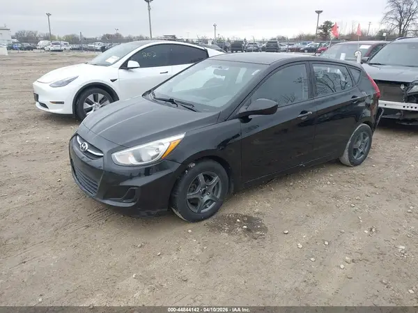 KMHCT5AE9HU326634 2017 HYUNDAI ACCENT - Image 2