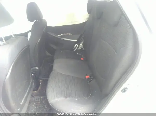 KMHCT5AE9HU333180 2017 HYUNDAI ACCENT - Image 8