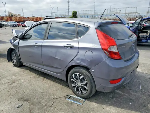 KMHCT5AE9HU335401 2017 HYUNDAI ACCENT - Image 2
