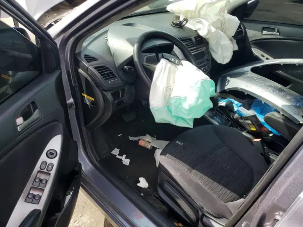KMHCT5AE9HU335401 2017 HYUNDAI ACCENT - Image 8