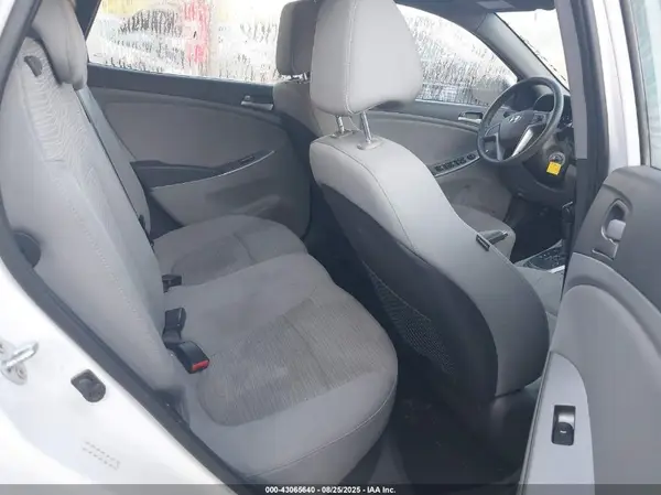 KMHCT5AE9HU336404 2017 HYUNDAI ACCENT - Image 8