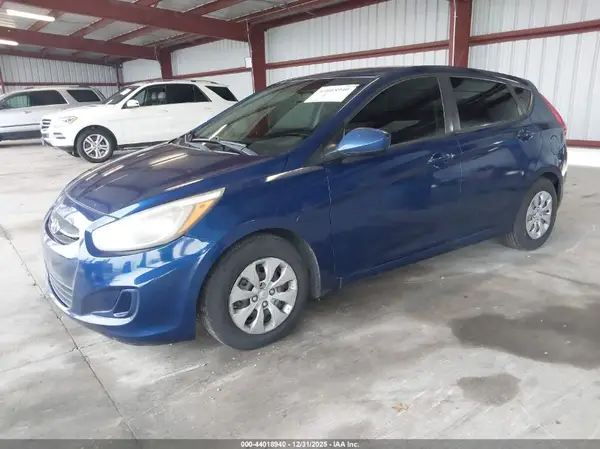 KMHCT5AE9HU343322 2017 HYUNDAI ACCENT - Image 2