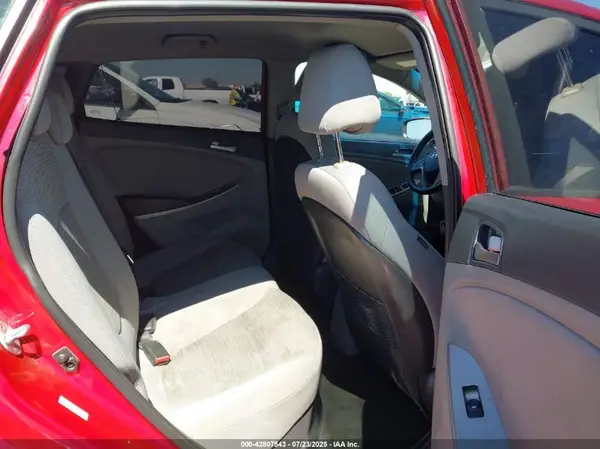 KMHCT5AE9HU350917 2017 HYUNDAI ACCENT - Image 8