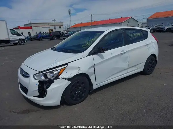 KMHCT5AE9HU353137 2017 HYUNDAI ACCENT - Image 2