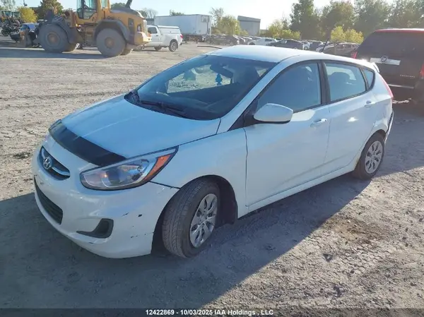 KMHCT5AE9HU353154 2017 HYUNDAI ACCENT - Image 2