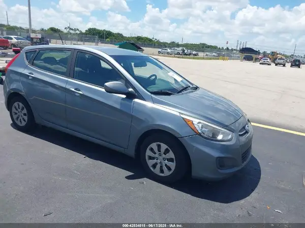 KMHCT5AE9HU356247 2017 HYUNDAI ACCENT - Image 1