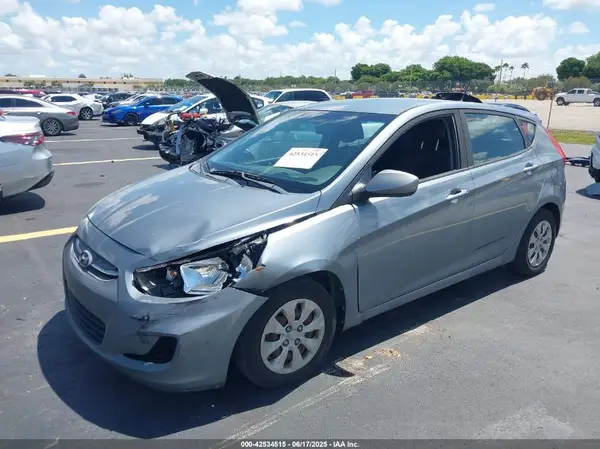 KMHCT5AE9HU356247 2017 HYUNDAI ACCENT - Image 2