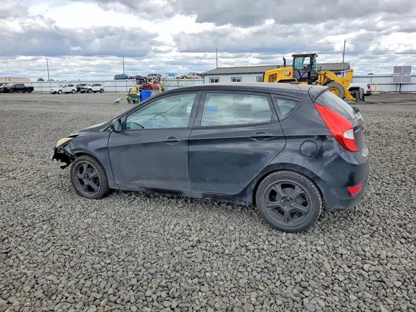 KMHCT5AE9HU358984 2017 HYUNDAI ACCENT - Image 2