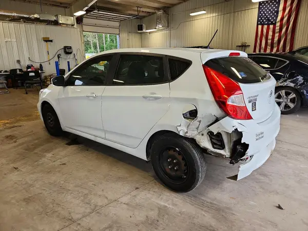 KMHCT5AEXGU241350 2016 HYUNDAI ACCENT - Image 2